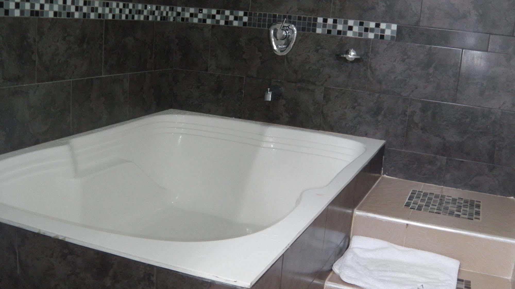 Ayenda La Tua Casa Hotel Bogota Luaran gambar